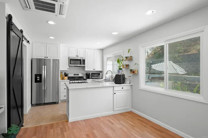 9601 Halberns Blvd, Santee, California 92071