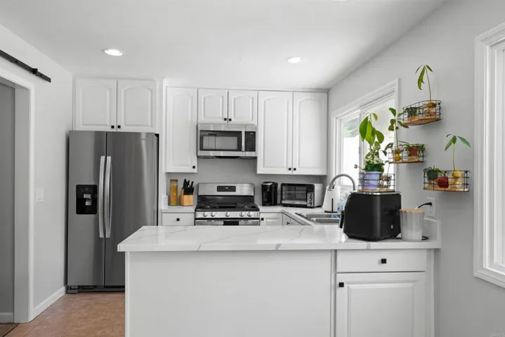 9601 Halberns Blvd, Santee, California 92071