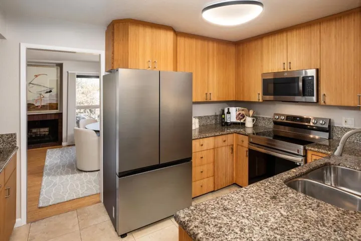 2379 Lyall Way, Belmont, California 94002