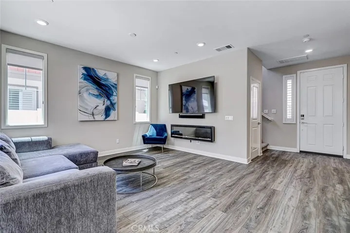 26 Country Glen, Pomona, California 91766