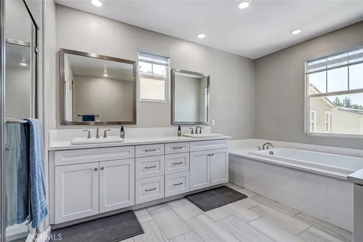 26 Country Glen, Pomona, California 91766