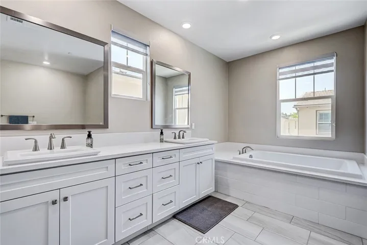 26 Country Glen, Pomona, California 91766