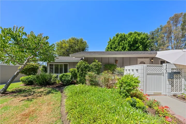613 Avenida Sevilla B, Laguna Woods, California 92637