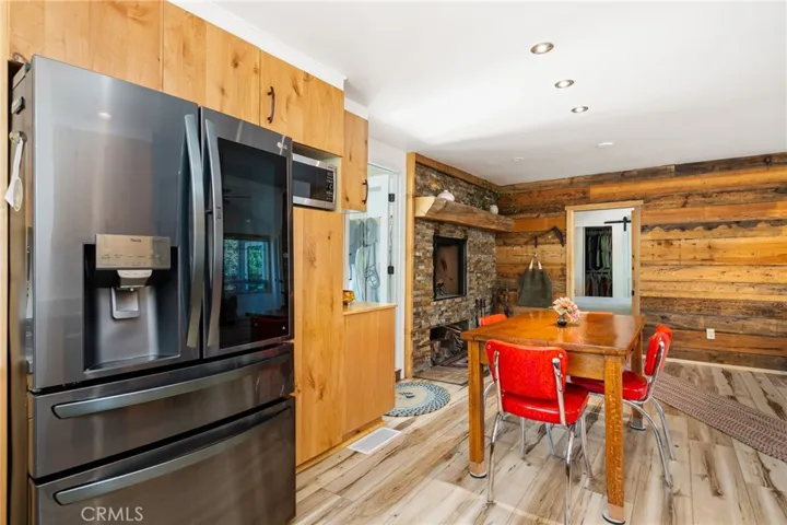 54720 Pine Crest, Idyllwild, California 92549