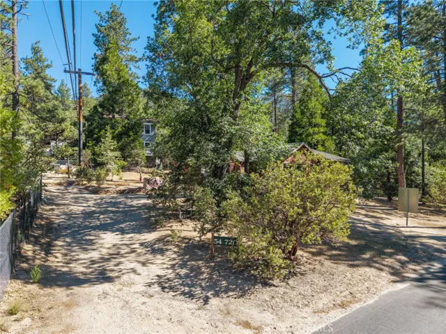 54720 Pine Crest, Idyllwild, California 92549