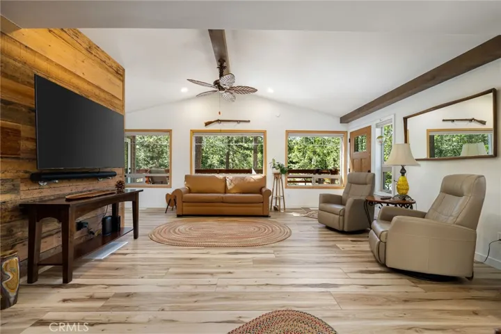 54720 Pine Crest, Idyllwild, California 92549
