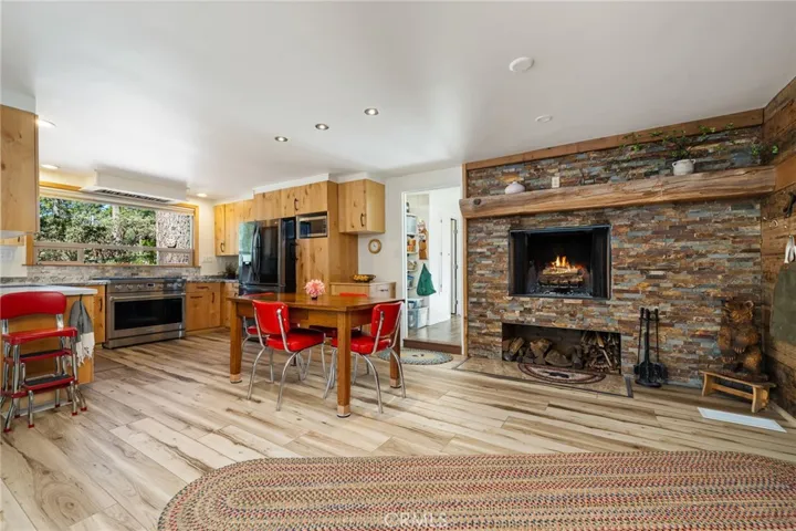 54720 Pine Crest, Idyllwild, California 92549