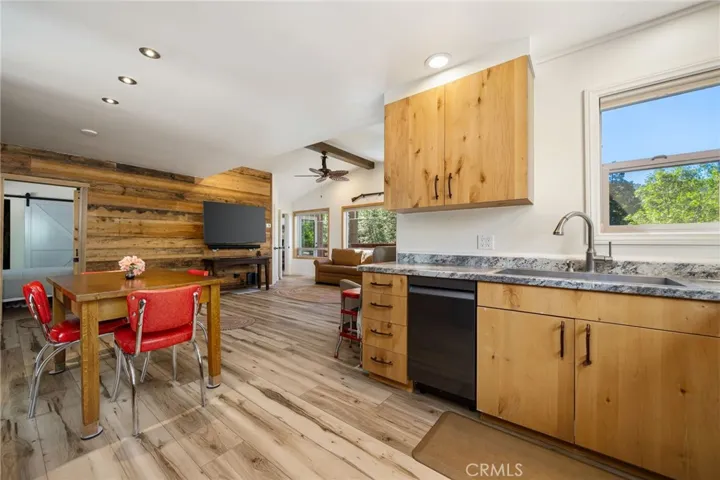 54720 Pine Crest, Idyllwild, California 92549