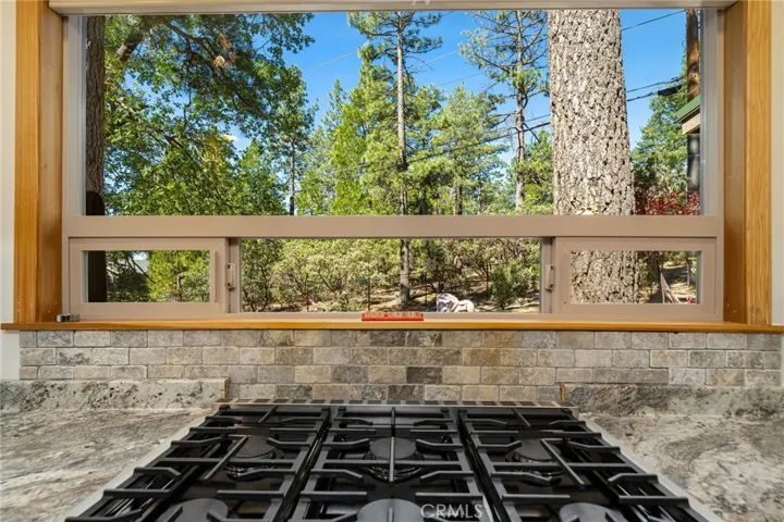 54720 Pine Crest, Idyllwild, California 92549