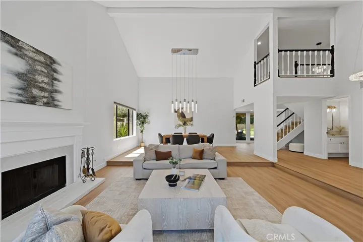 29033 Hollow Oak Court, Agoura Hills, California 91301