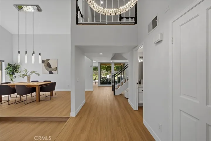 29033 Hollow Oak Court, Agoura Hills, California 91301