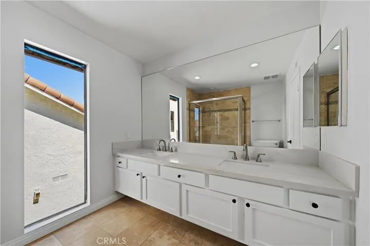29033 Hollow Oak Court, Agoura Hills, California 91301