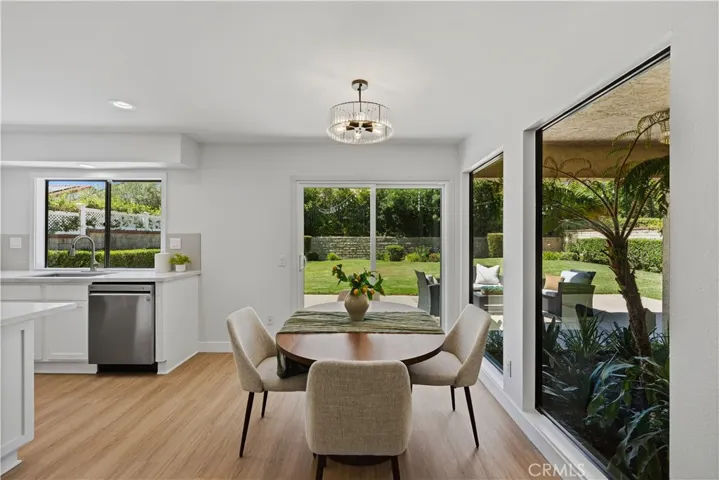 29033 Hollow Oak Court, Agoura Hills, California 91301