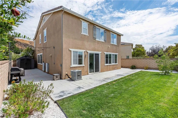 22604 Dragonfly Court, Saugus, California 91350