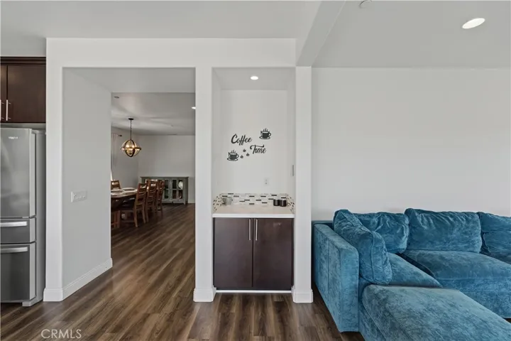 22604 Dragonfly Court, Saugus, California 91350