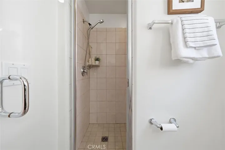 5719 Camellia 105, North Hollywood, California 91601