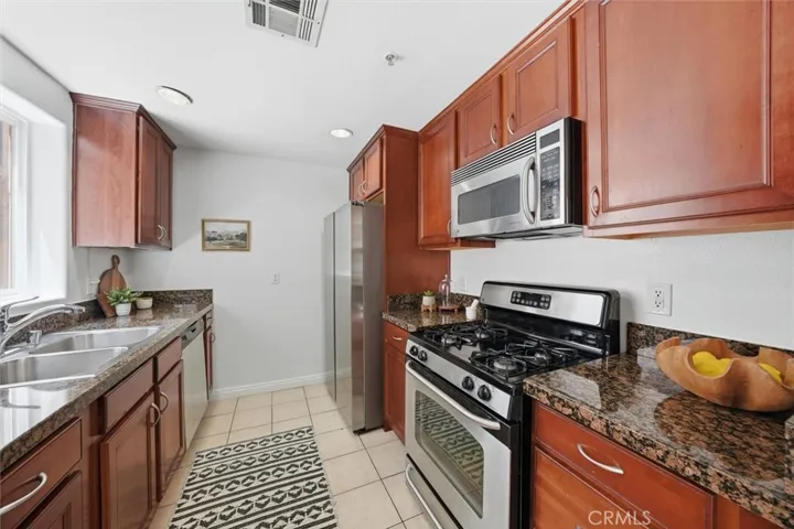 5719 Camellia 105, North Hollywood, California 91601
