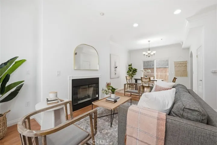 5719 Camellia 105, North Hollywood, California 91601