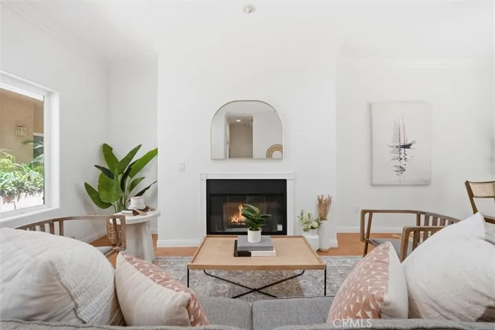 5719 Camellia 105, North Hollywood, California 91601