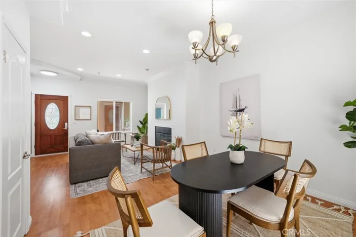 5719 Camellia 105, North Hollywood, California 91601
