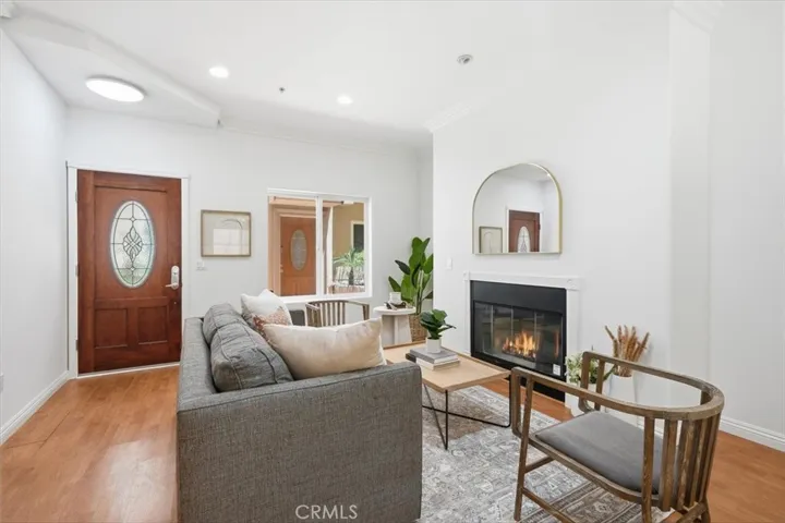 5719 Camellia 105, North Hollywood, California 91601