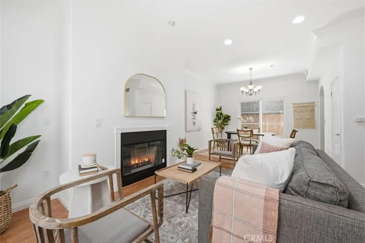 5719 Camellia 105, North Hollywood, California 91601
