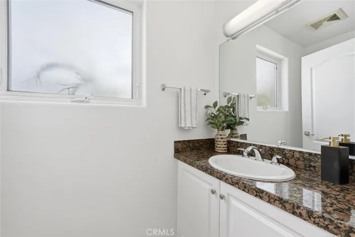 5719 Camellia 105, North Hollywood, California 91601