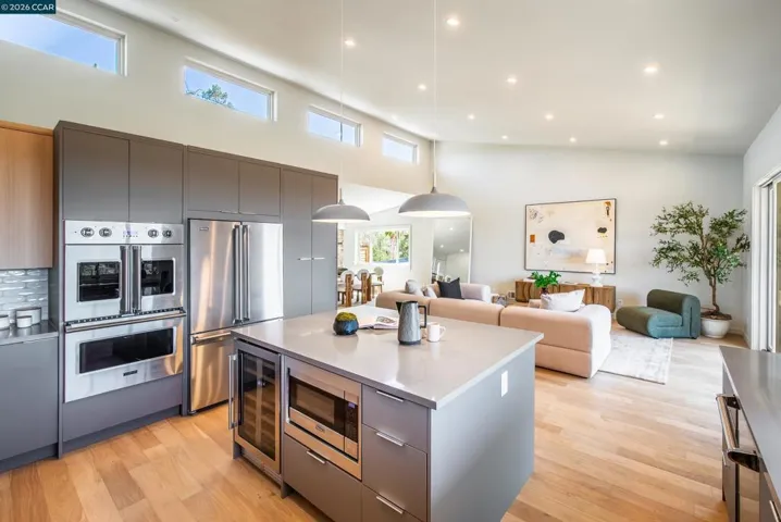 105 Hillcroft, Walnut Creek, California 94597