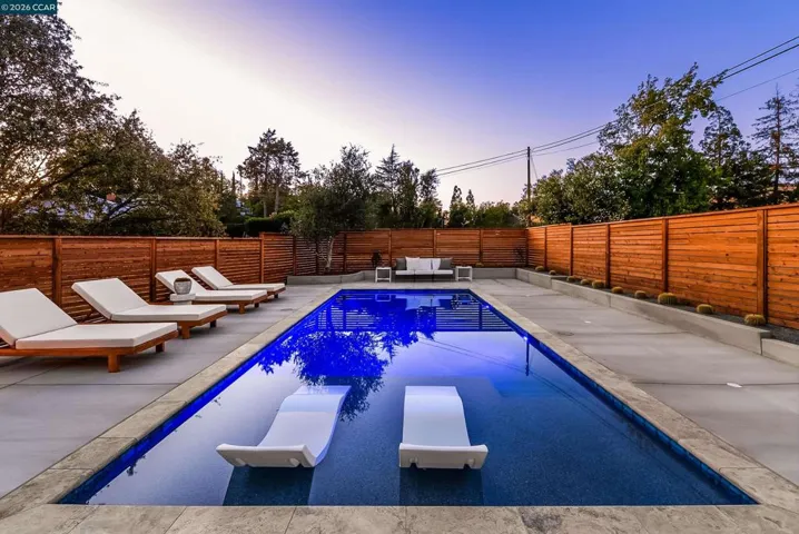 105 Hillcroft, Walnut Creek, California 94597