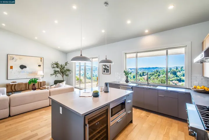105 Hillcroft, Walnut Creek, California 94597