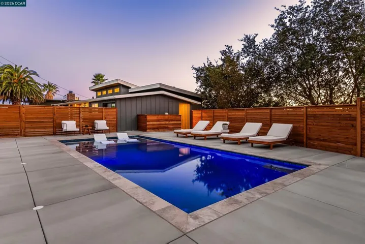 105 Hillcroft, Walnut Creek, California 94597