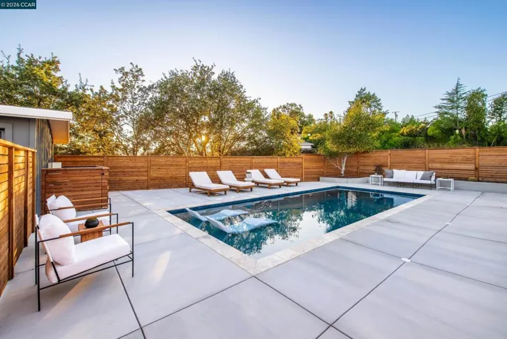 105 Hillcroft, Walnut Creek, California 94597