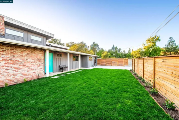 105 Hillcroft, Walnut Creek, California 94597