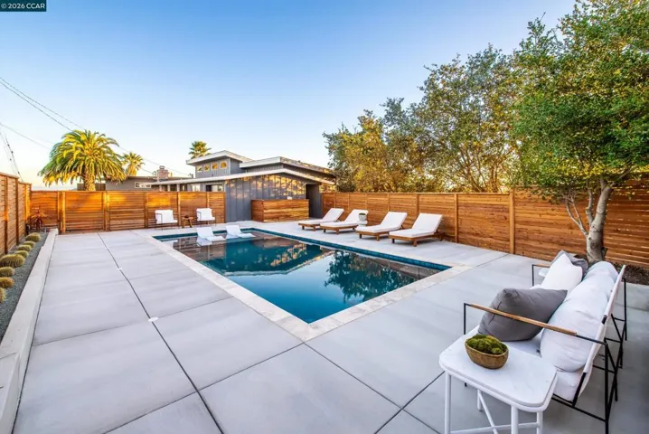 105 Hillcroft, Walnut Creek, California 94597