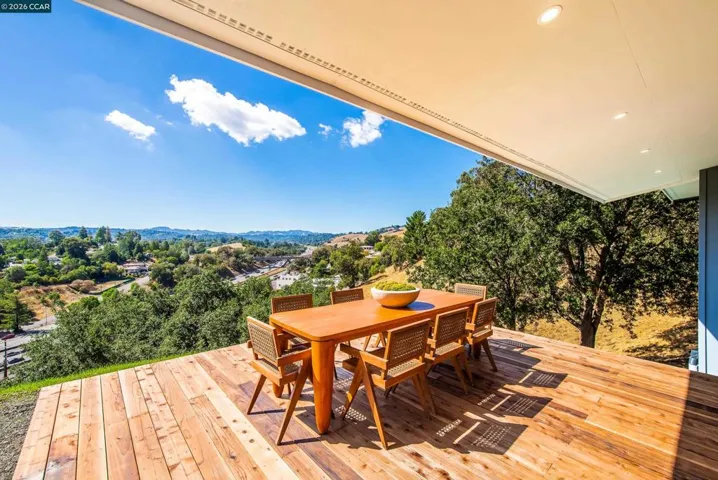 105 Hillcroft, Walnut Creek, California 94597