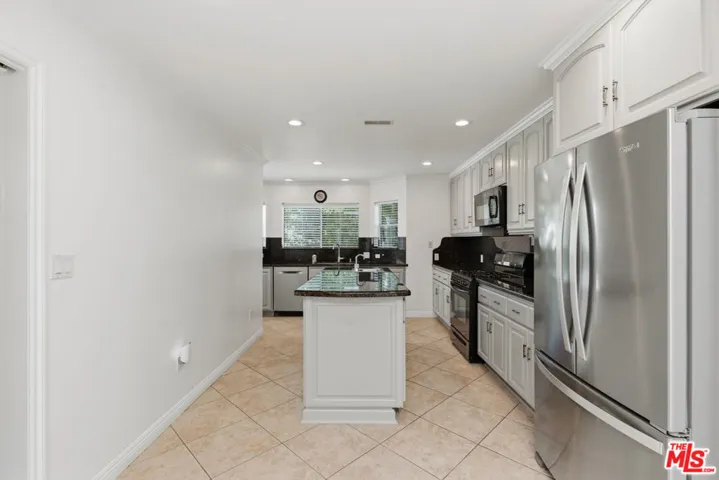 809 S Pima Avenue, West Covina, California 91790