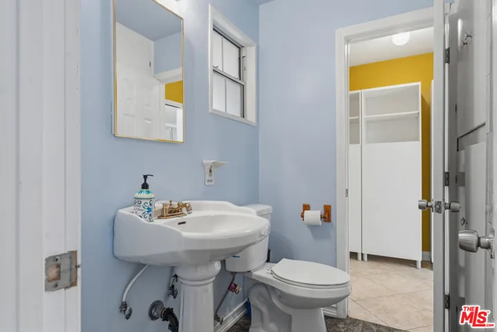809 S Pima Avenue, West Covina, California 91790