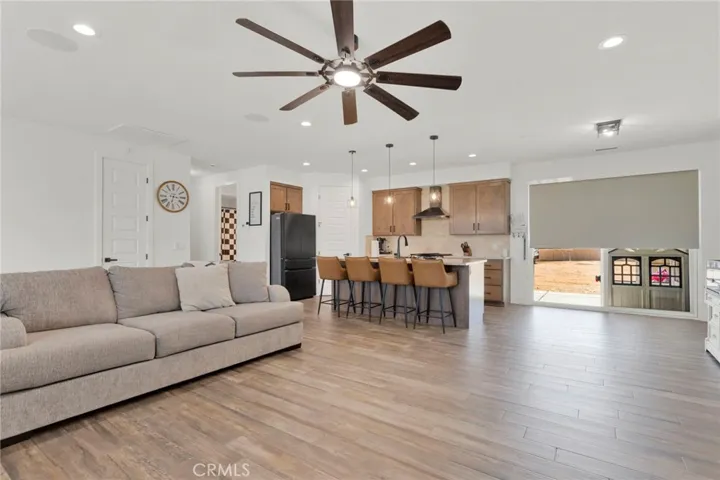 16160 Tenaya, Apple Valley, California 92307