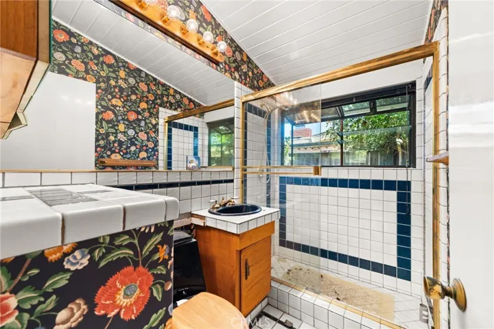 3236 Stevely, Long Beach, California 90808