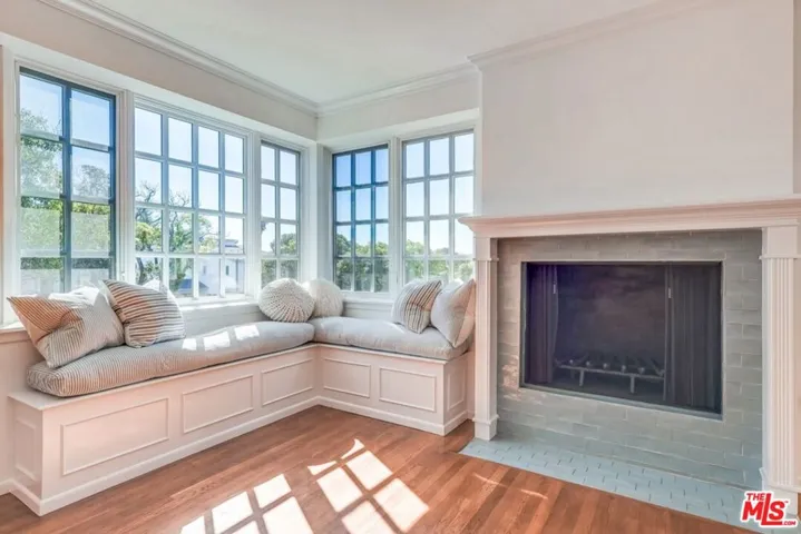 13203 Dewey Street, Los Angeles, California 90066