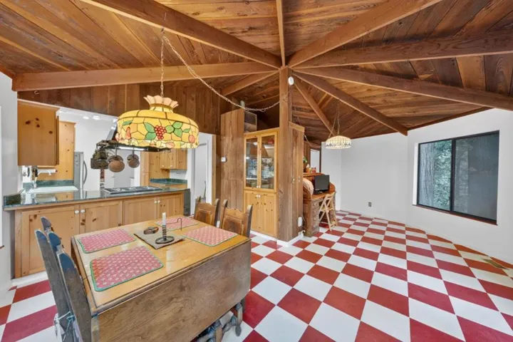 20905 Comanche Trail, Los Gatos, California 95033