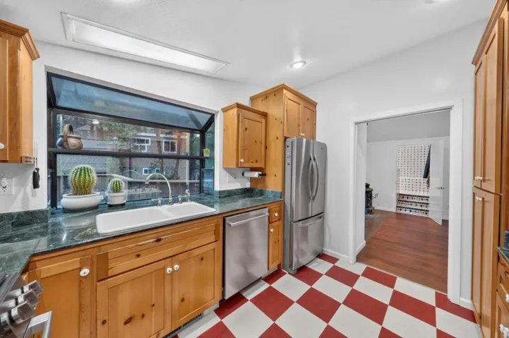 20905 Comanche Trail, Los Gatos, California 95033