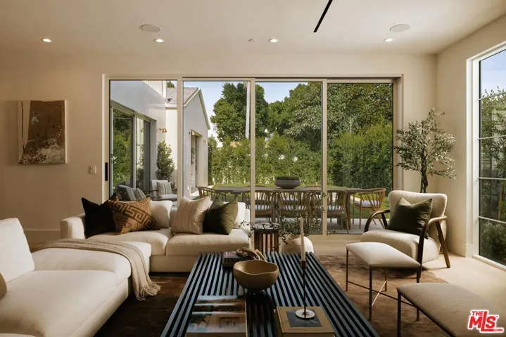 4534 Ethel Avenue, Studio City, California 91604