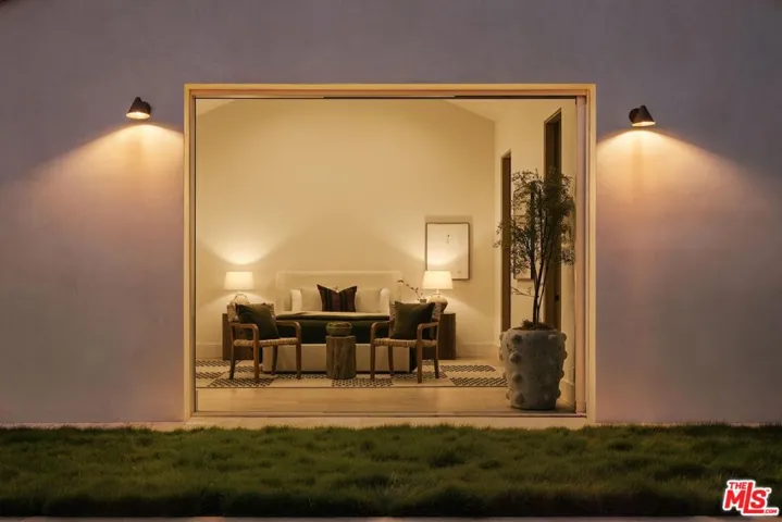 4534 Ethel Avenue, Studio City, California 91604