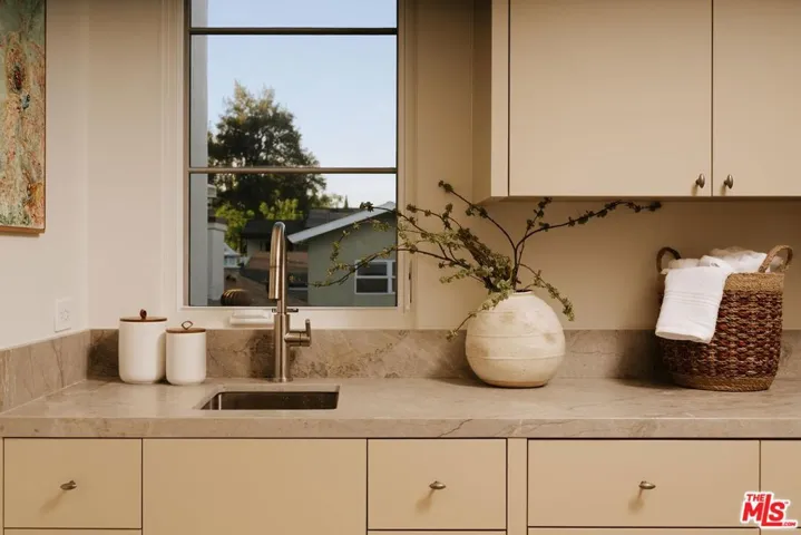 4534 Ethel Avenue, Studio City, California 91604