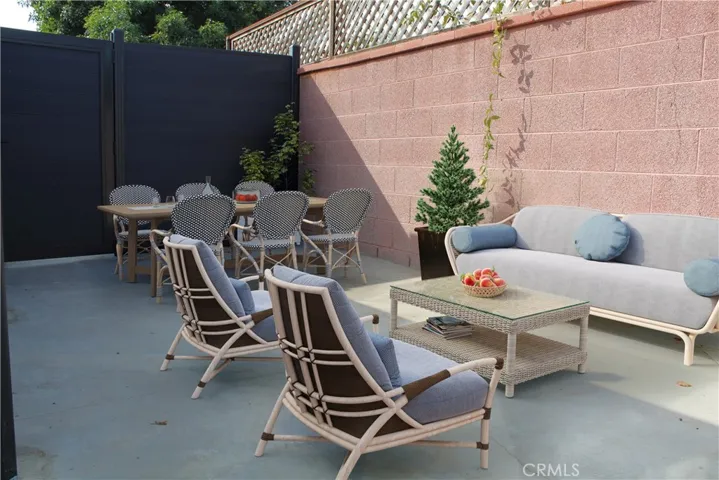 19514 Donora, Torrance, California 90503