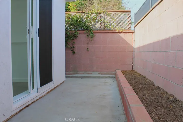 19514 Donora, Torrance, California 90503