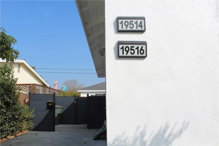 19514 Donora, Torrance, California 90503