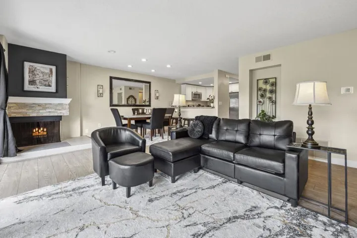 2508 Navarra Drive 402, Carlsbad, California 92009