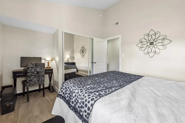 2508 Navarra Drive 402, Carlsbad, California 92009
